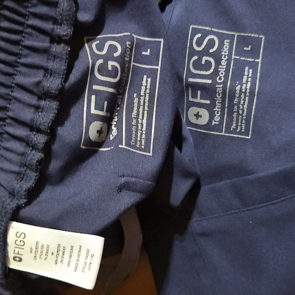 Figs Navy Blue Scrubs Scrub Set Jogger - Picture 3 of 3